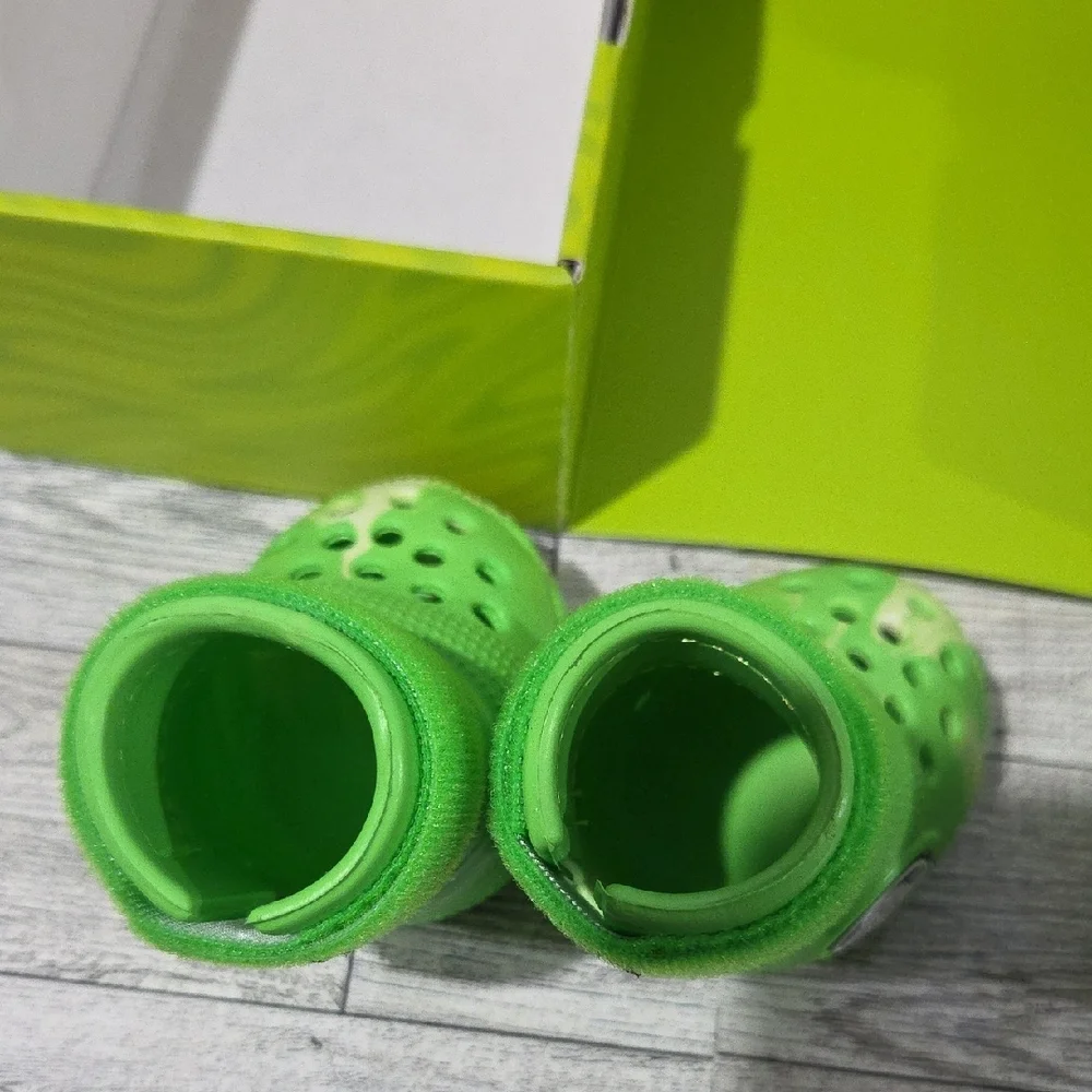 Barkbox CROCS MEDIUM Lime Green For DOGS